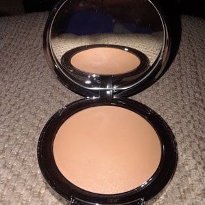 Lorac PF6 perfecting powder